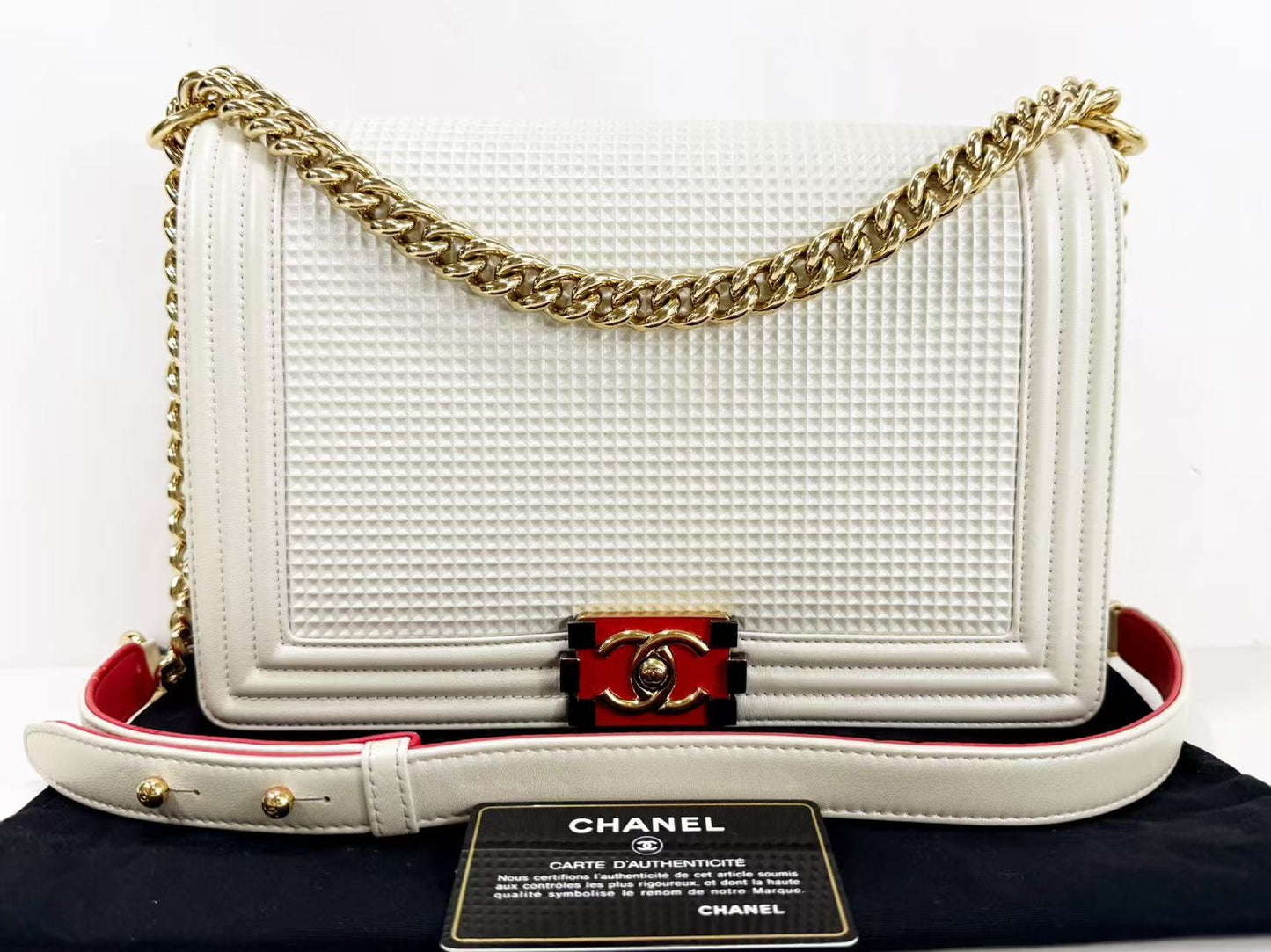CHANEL Boy Bicolor White Shoulder Bag, W28cm , Gold Hardware, with G Card and Sticker, 18881219