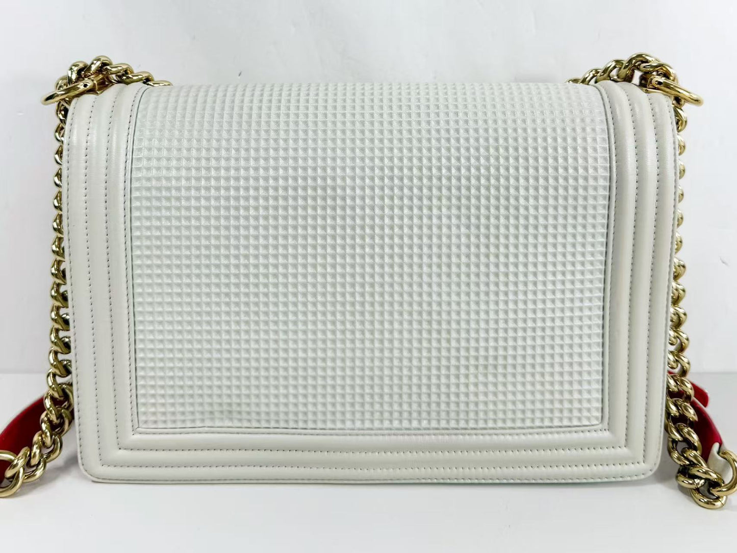 CHANEL Boy Bicolor White Shoulder Bag, W28cm , Gold Hardware, with G Card and Sticker, 18881219