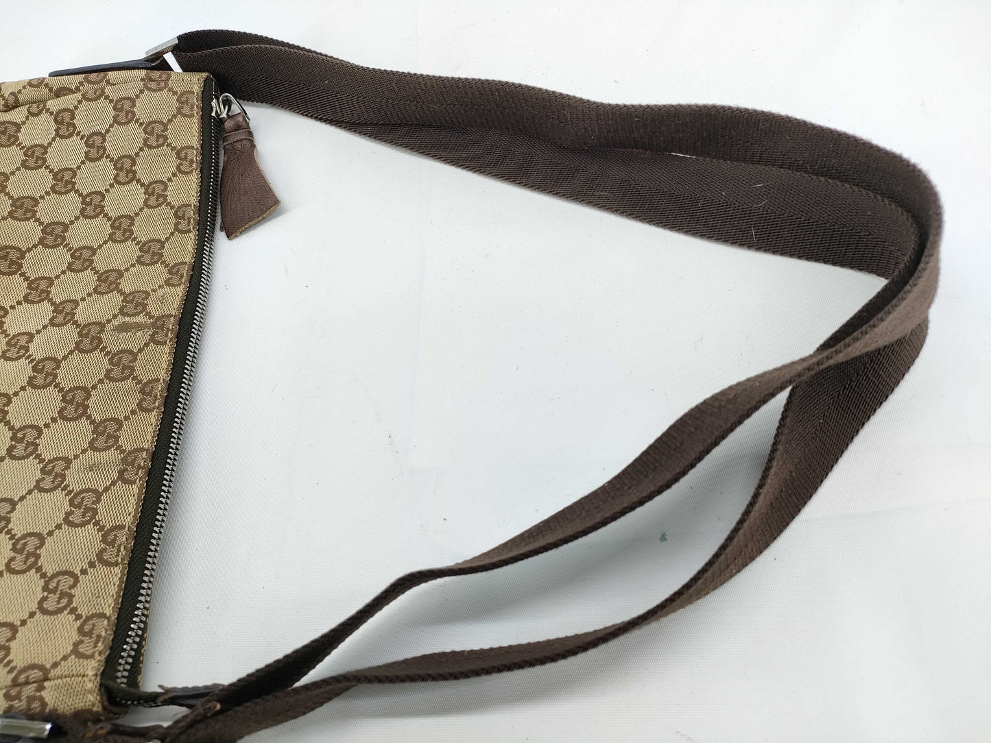 GUCCI GG Canvas Shoulder Bag Gucci GG Canvas Shoulder Bag