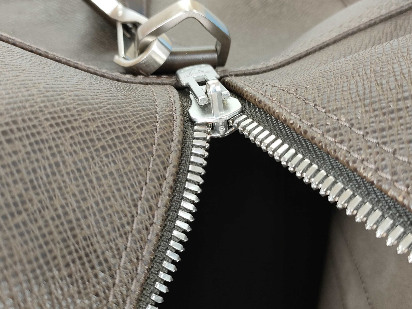 LOUIS VUITTON M 30128 Taiga Louis Vuitton Taiga Kendall 45 Brown Boston Bag