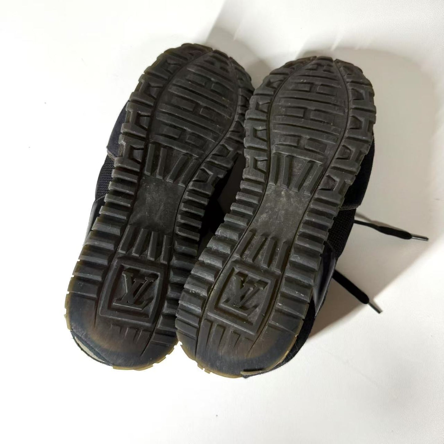 LOUIS VUITTON LOUIS VUITTON shoes size 36.5 sneakers