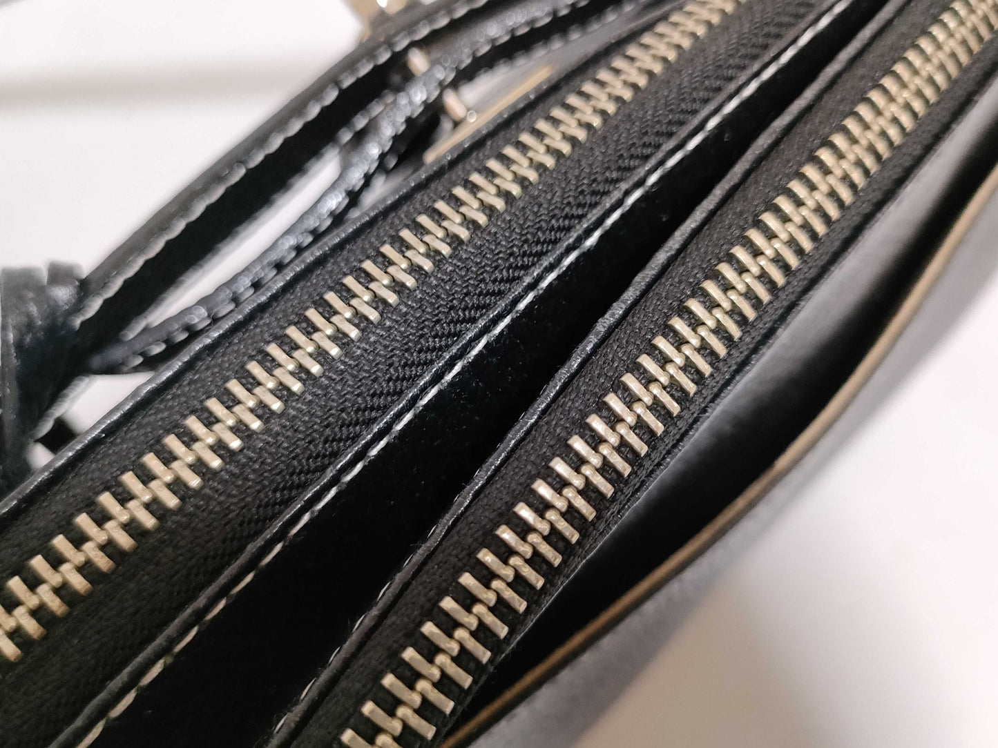 Den Hamano Leather Shoulder Bag