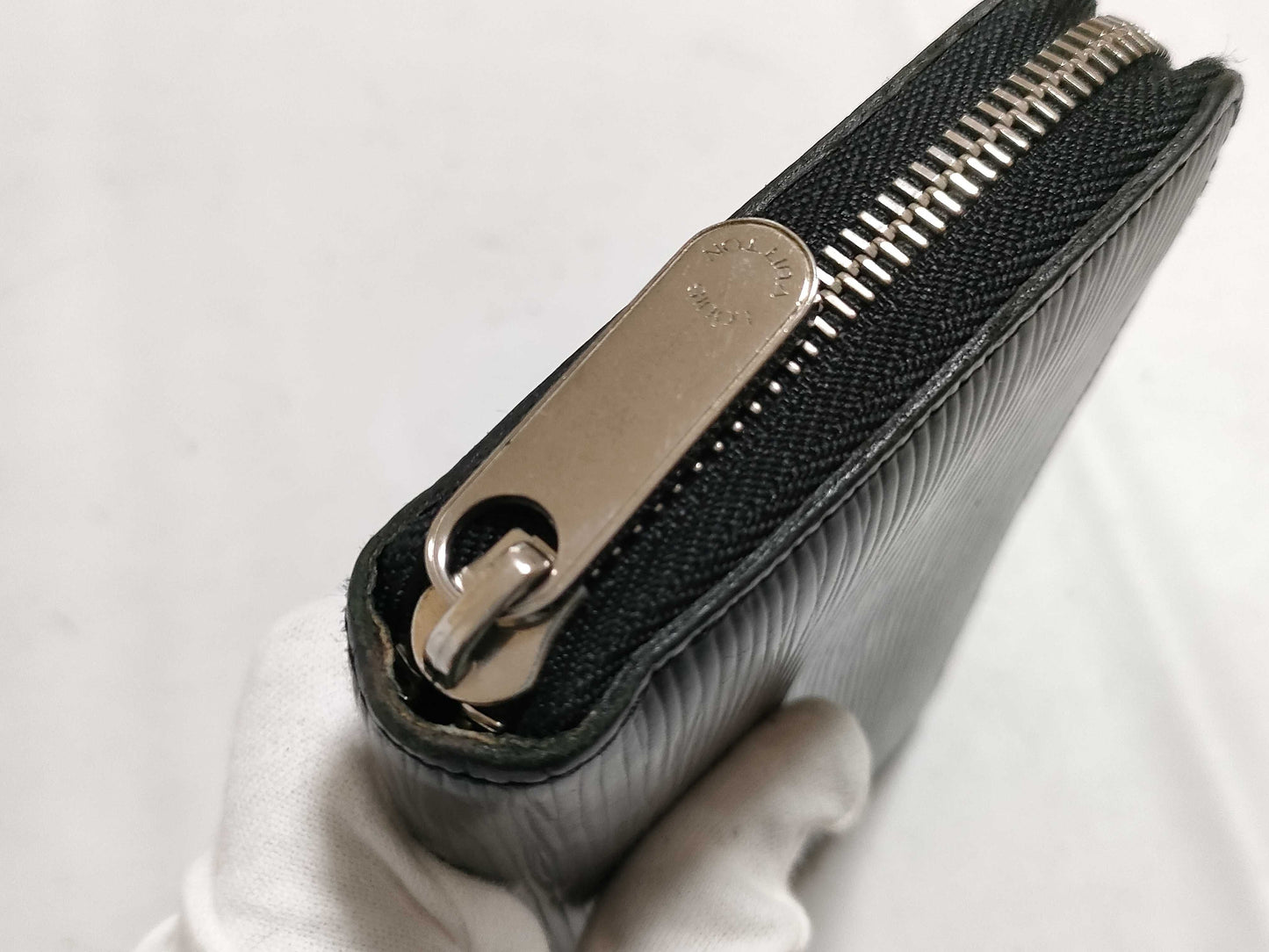 LOUIS VUITTON Epi Zippy Wallet M61857/CA1026 with Box