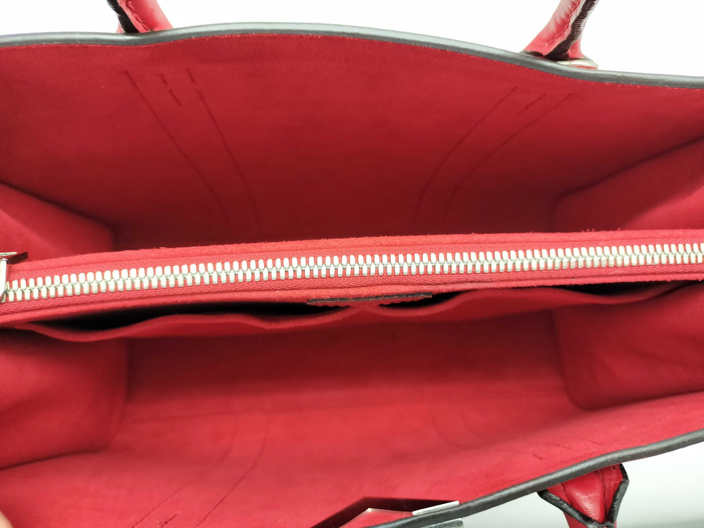 LOUIS VUITTON Very Tote MM Handbag