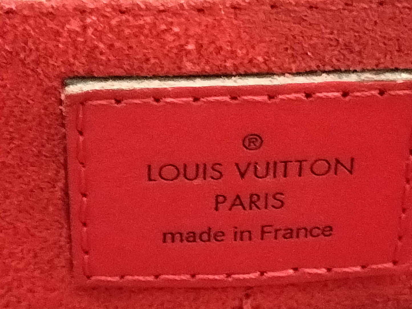 LOUIS VUITTON Very Tote MM Handbag