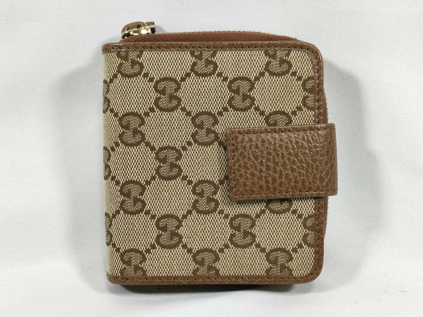 GUCCI GG Canvas Wallet Gucci GG Canvas Wallet