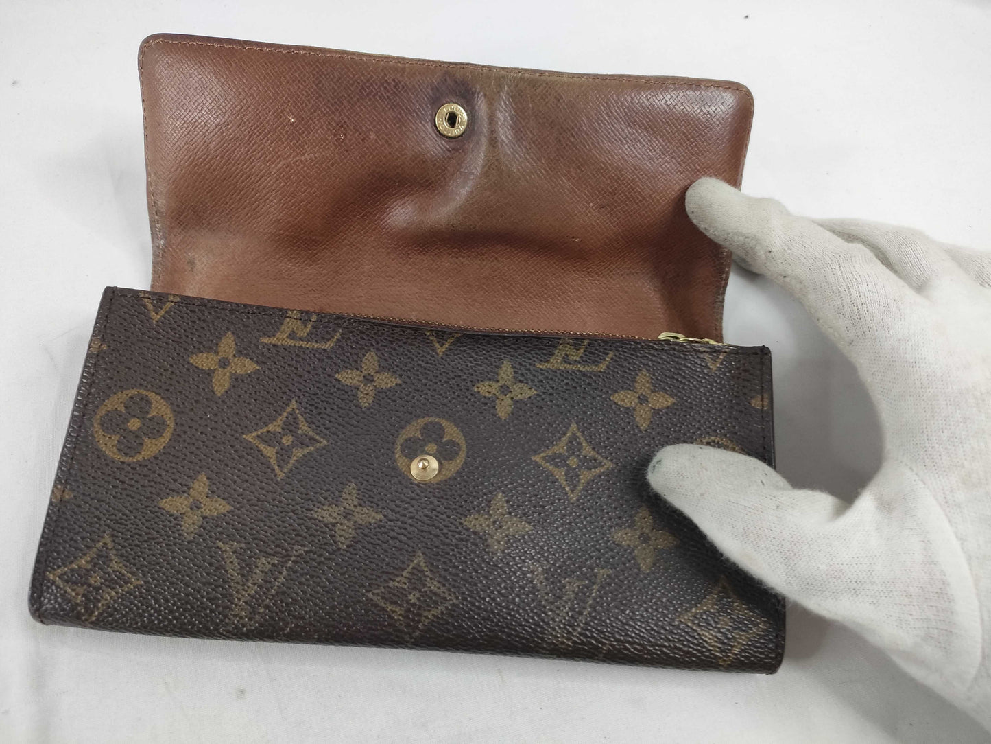 LOUIS VUITTON Monogram Long Wallet with Zipper