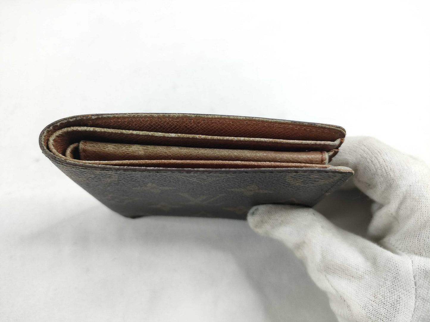 LOUIS VUITTON Monogram Bifold Wallet