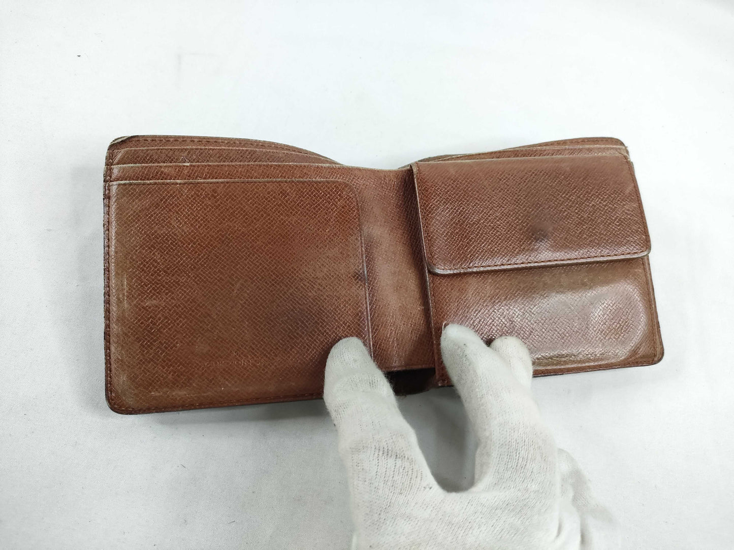 LOUIS VUITTON Monogram Bifold Wallet