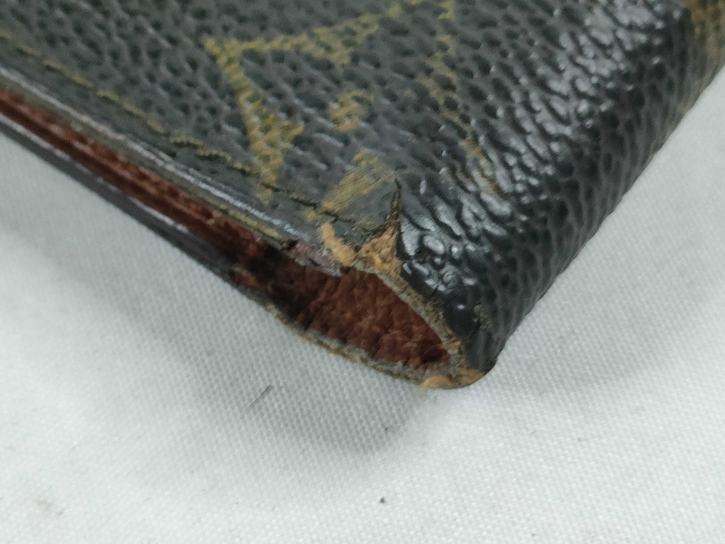 LOUIS VUITTON Monogram Bifold Wallet