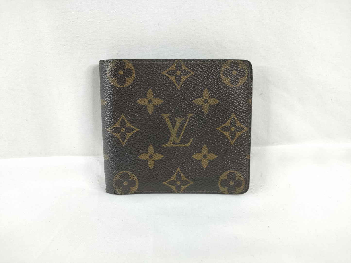 LOUIS VUITTON Monogram Bifold Wallet
