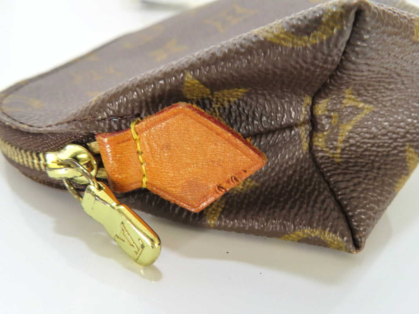 LOUIS VUITTON Monogram Louis Vuitton Monogram Pouch Pouch