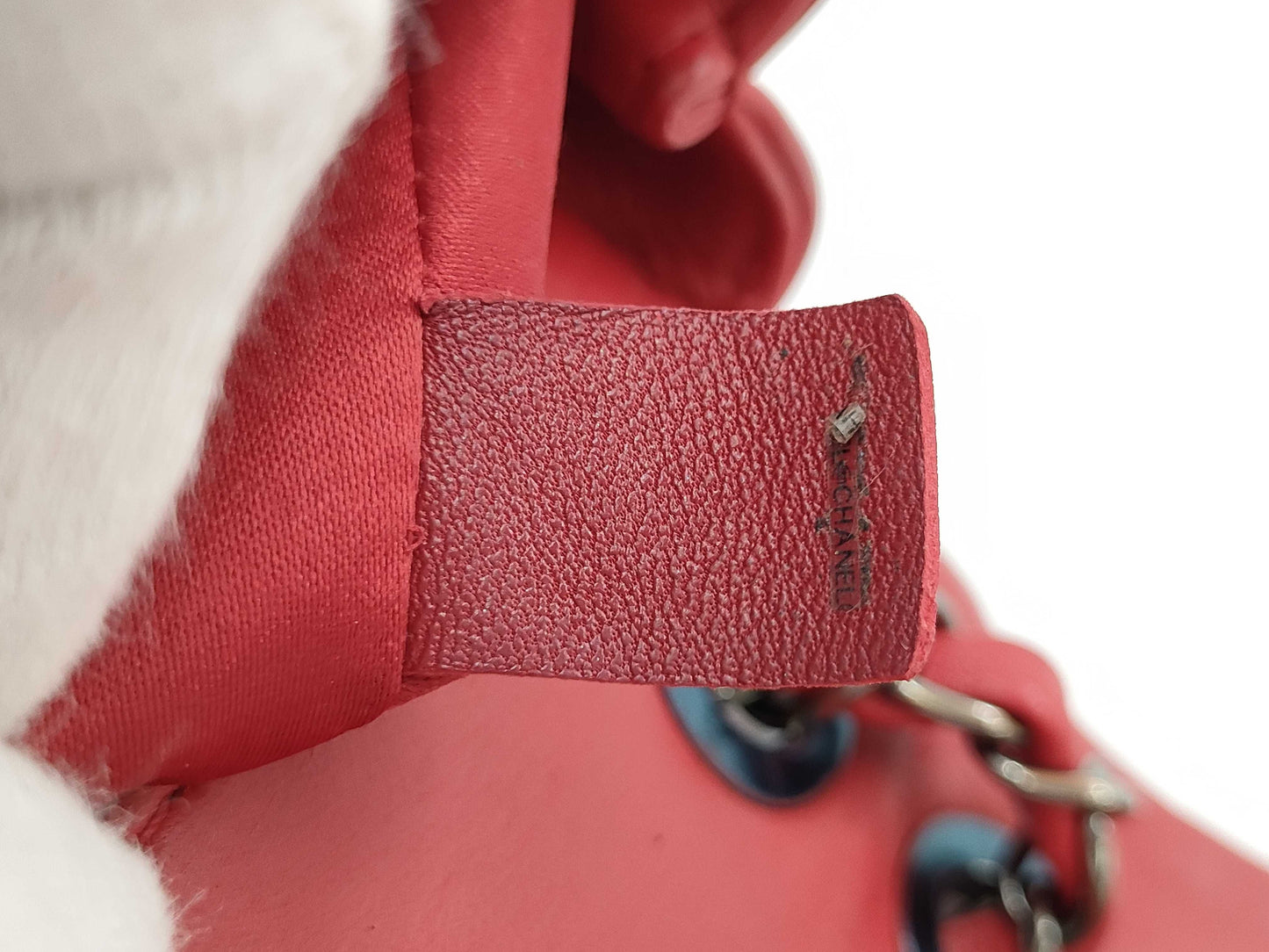 CHANEL Lambskin Stitched Chain Shoulder Bag in Red