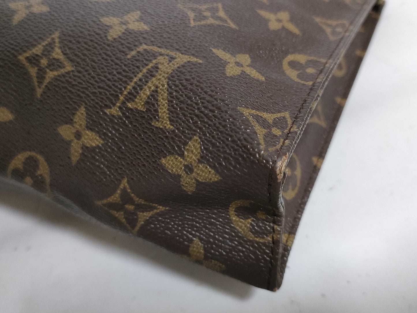 LOUIS VUITTON Monogram Poche Toilette 26 872TH Pouch