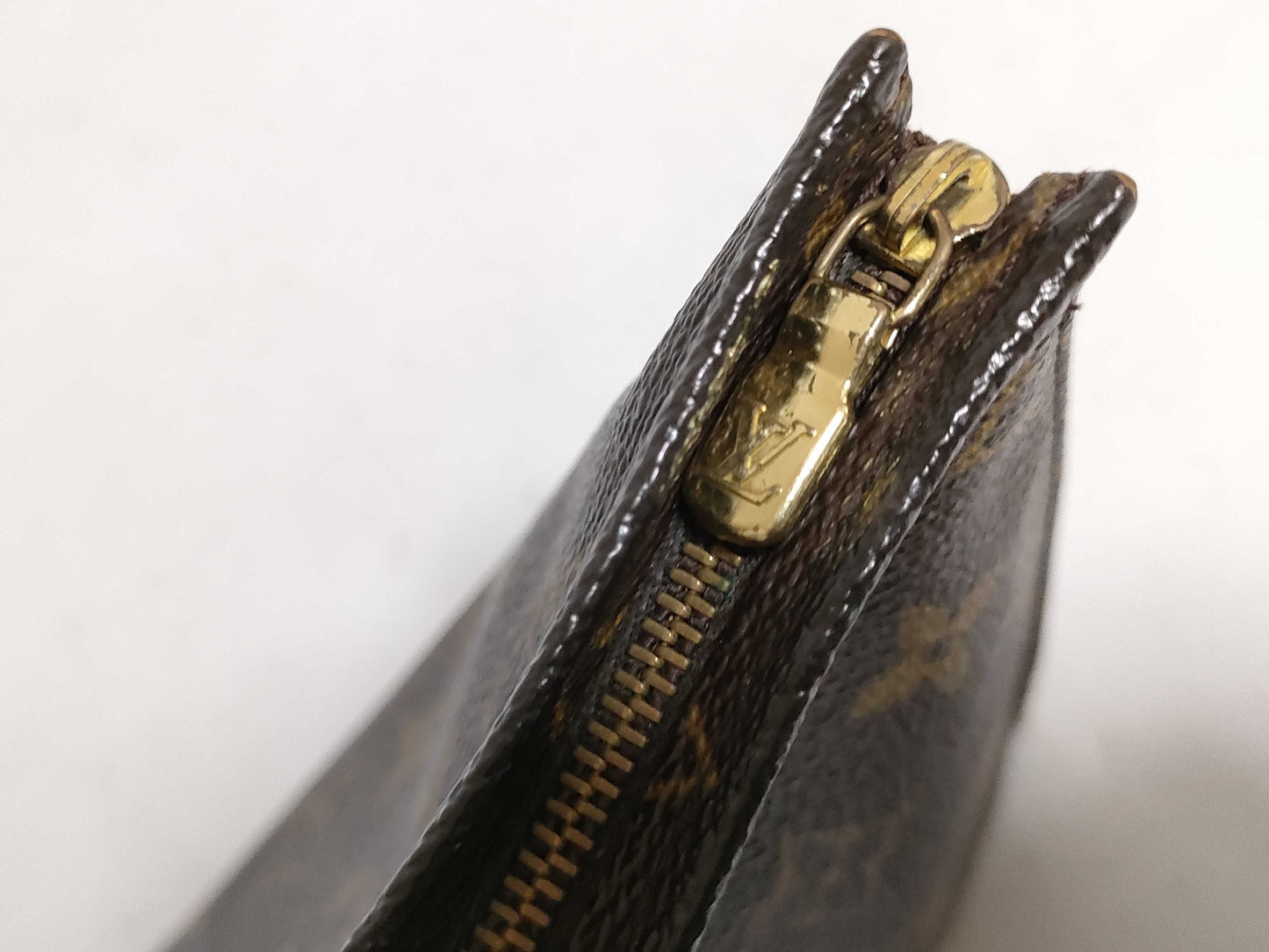 LOUIS VUITTON Monogram Poche Toilette 26 872TH Pouch