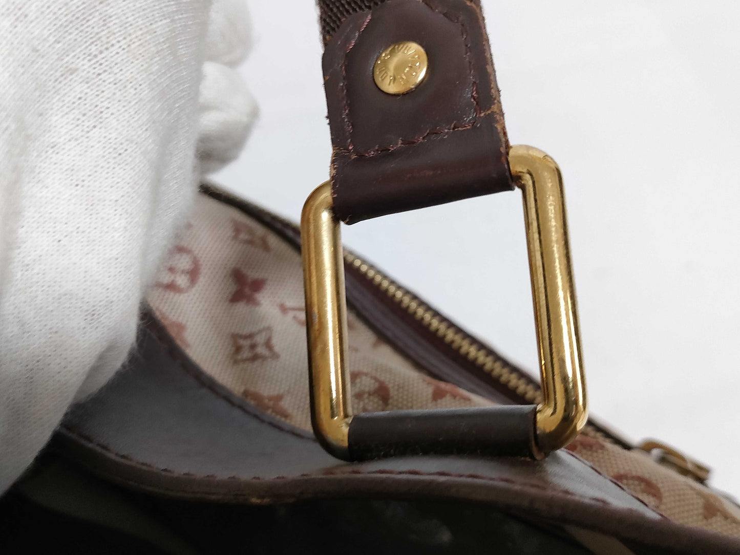 LOUIS VUITTON Monogram Mini Louis Vuitton Monogram Mini Lucille Handbag