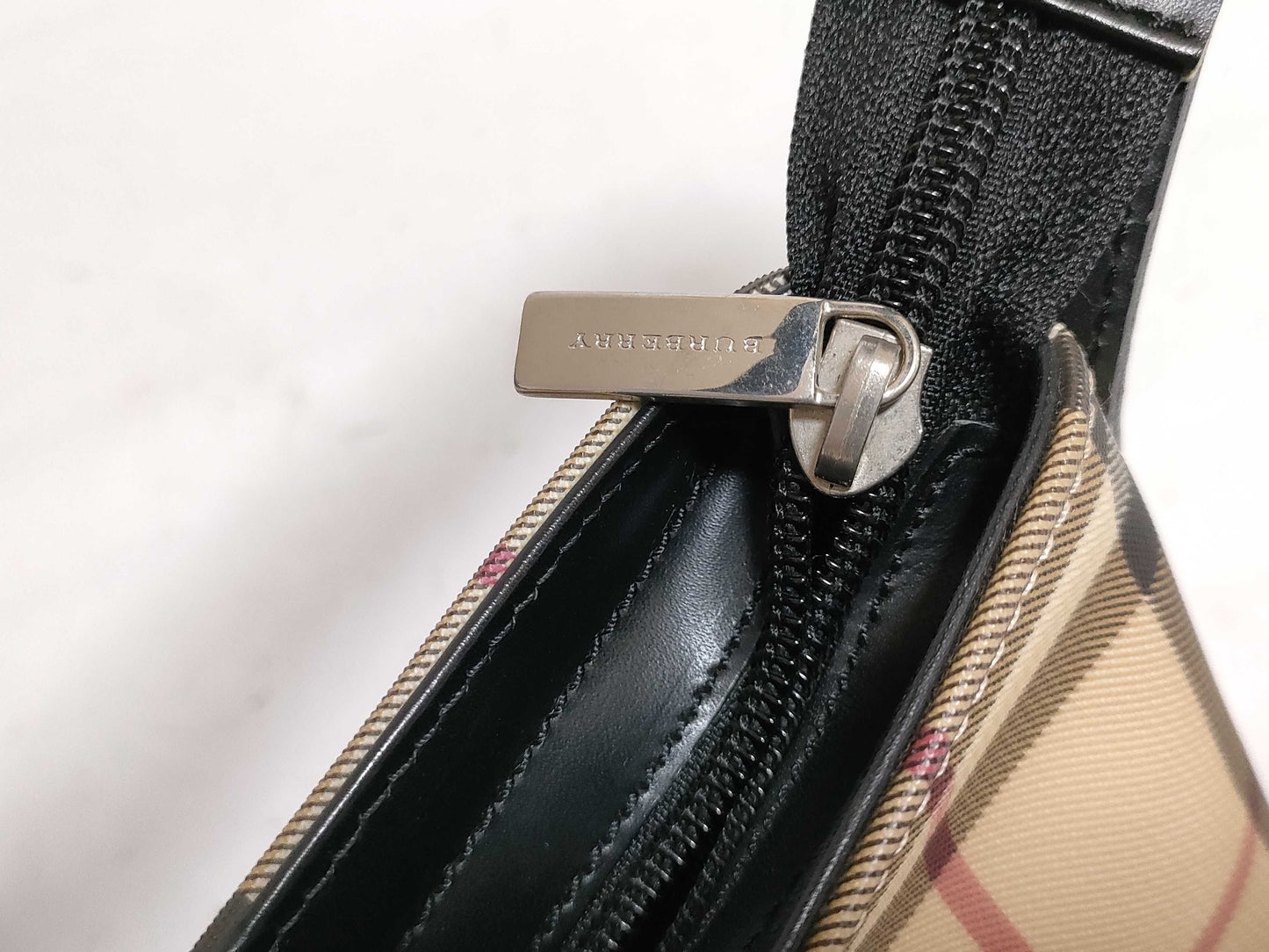 BURBERRY Nova Check One-Shoulder Shoulder Bag
