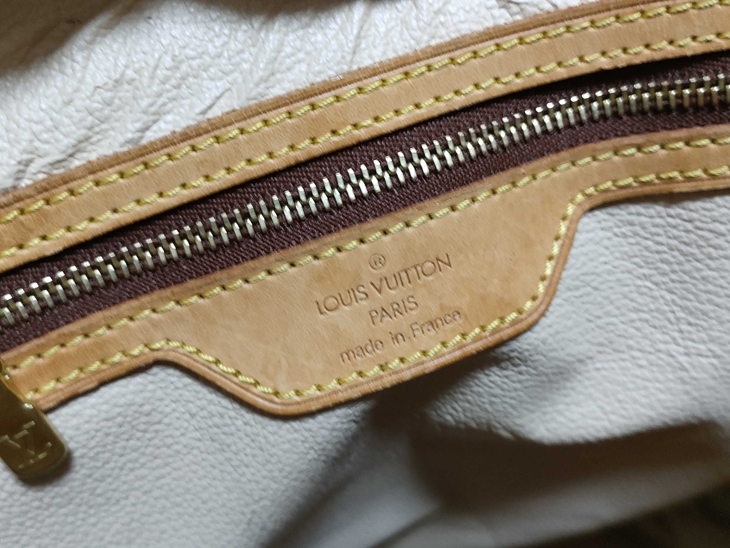 LOUIS VUITTON Monogram Bucket GM Pouch Handbag
