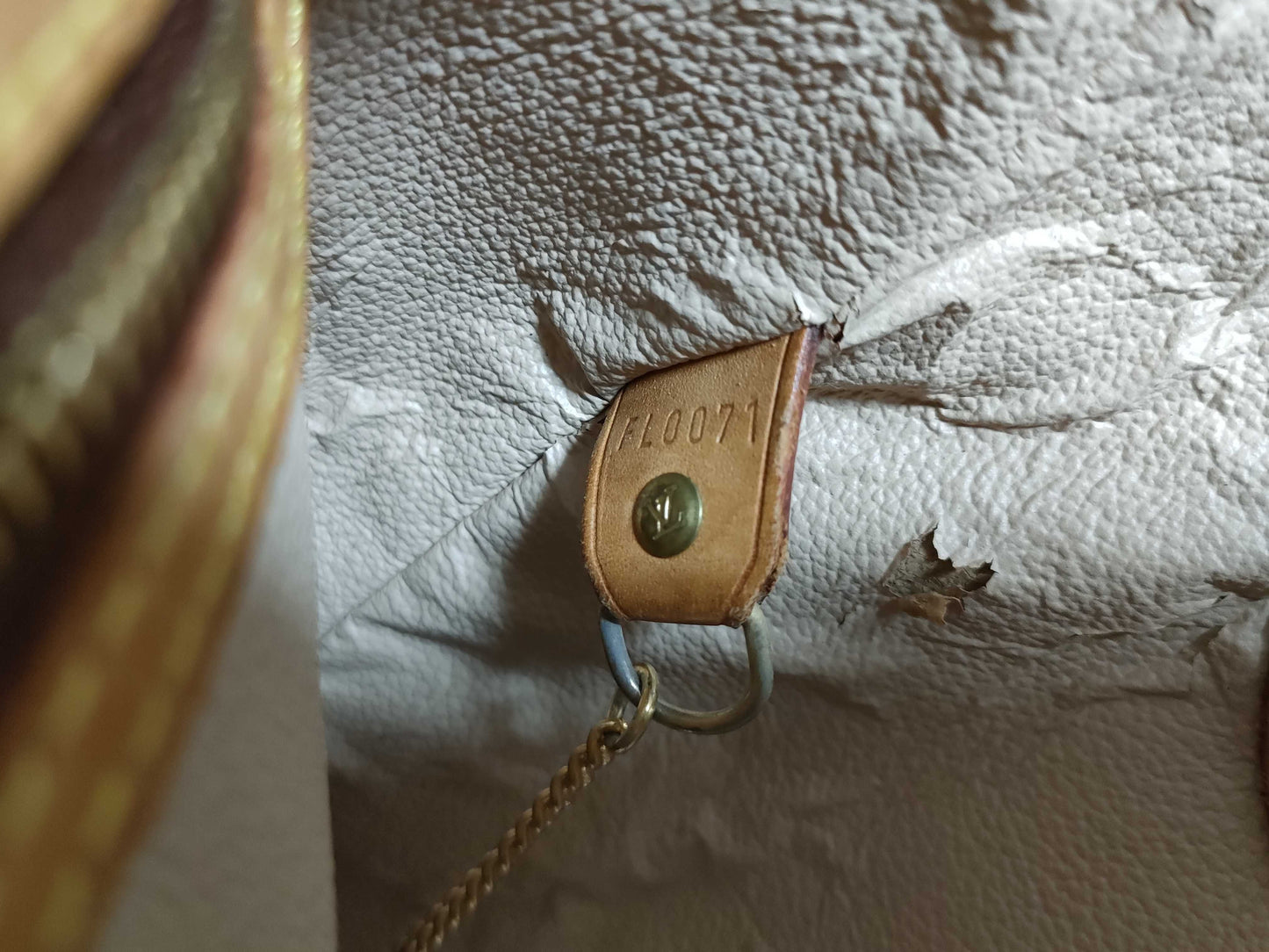 LOUIS VUITTON Monogram Bucket GM Pouch Handbag