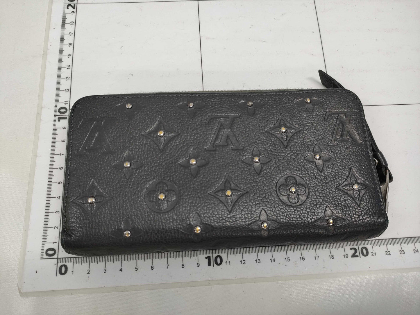 LOUIS VUITTON Monogram Empreinte Zippy Wallet M62209/SP0116 Wallet