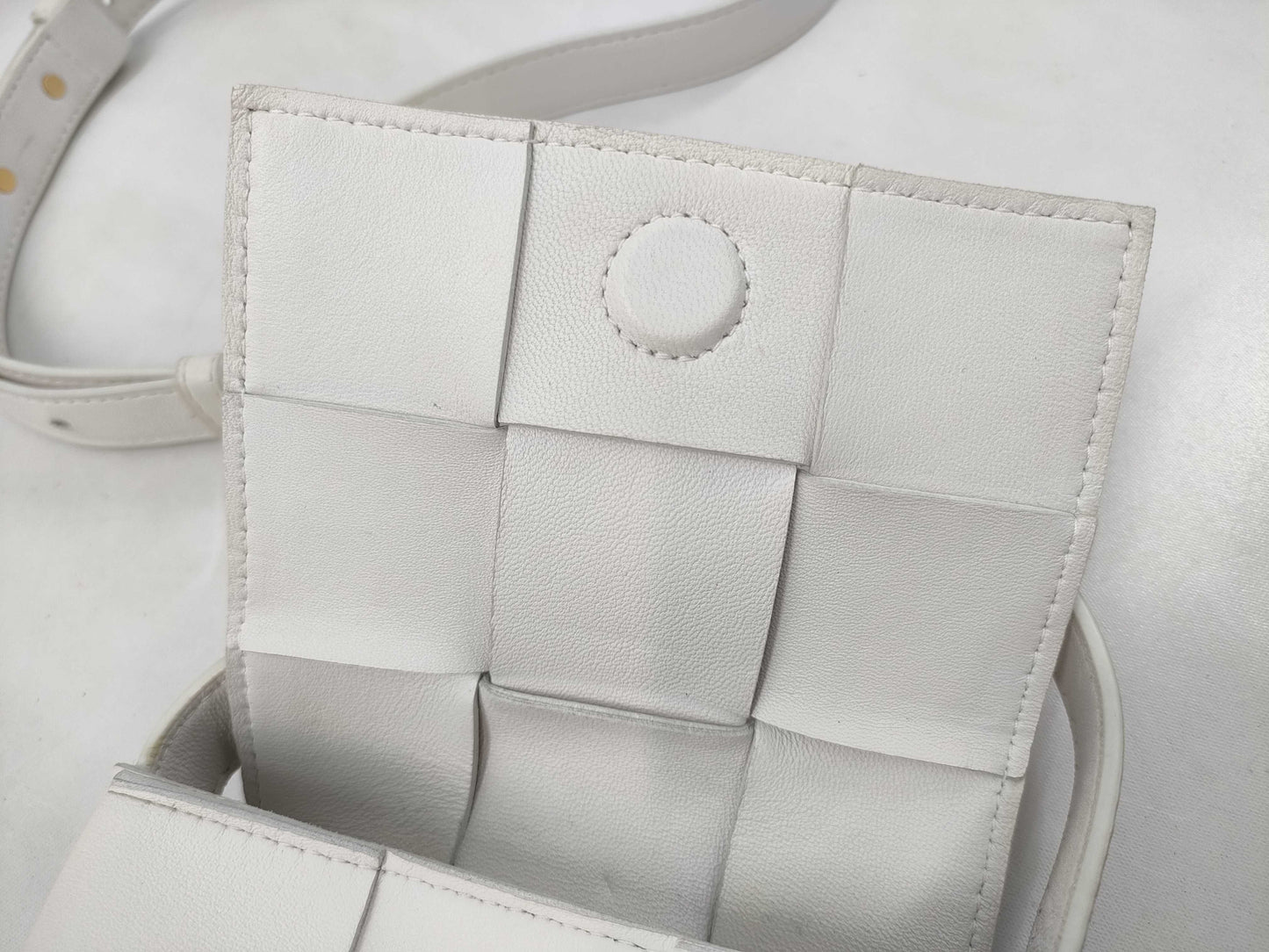 BOTTEGA VENETA Bottega Cassette White Shoulder Bag