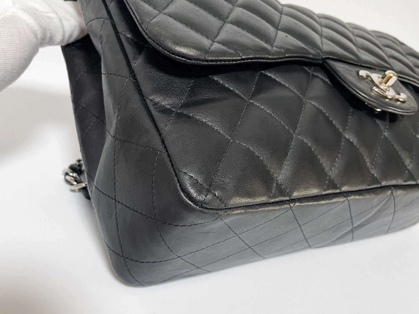 CHANEL Deca Matelasse 30 Lambskin Silver Hardware Seal Shoulder Bag