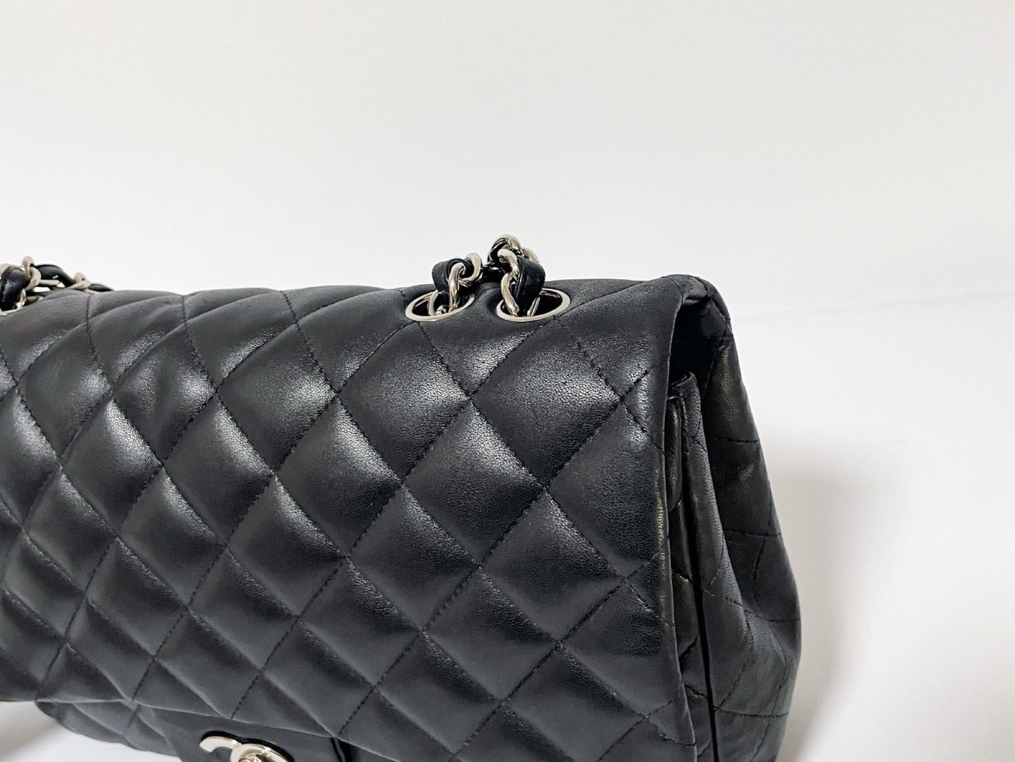 CHANEL Deca Matelasse 30 Lambskin Silver Hardware Seal Shoulder Bag