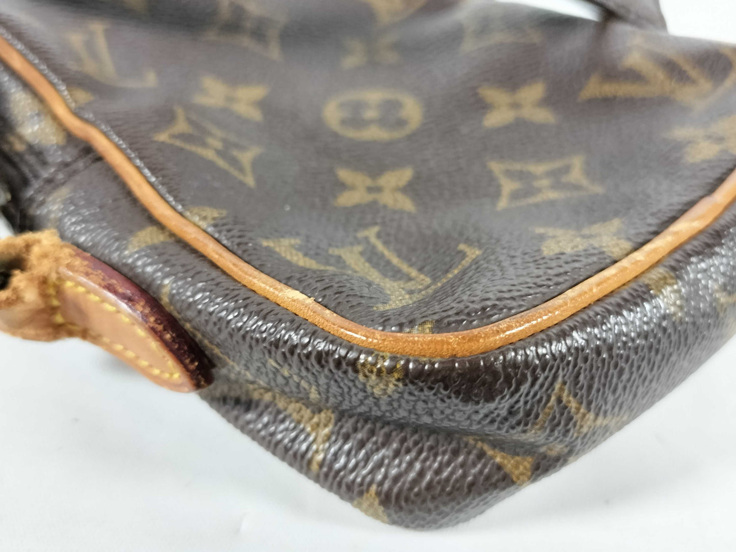 LOUIS VUITTON RFID Unverifiable Serial Unverifiable Monogram LV Monogram Danube Shoulder Bag