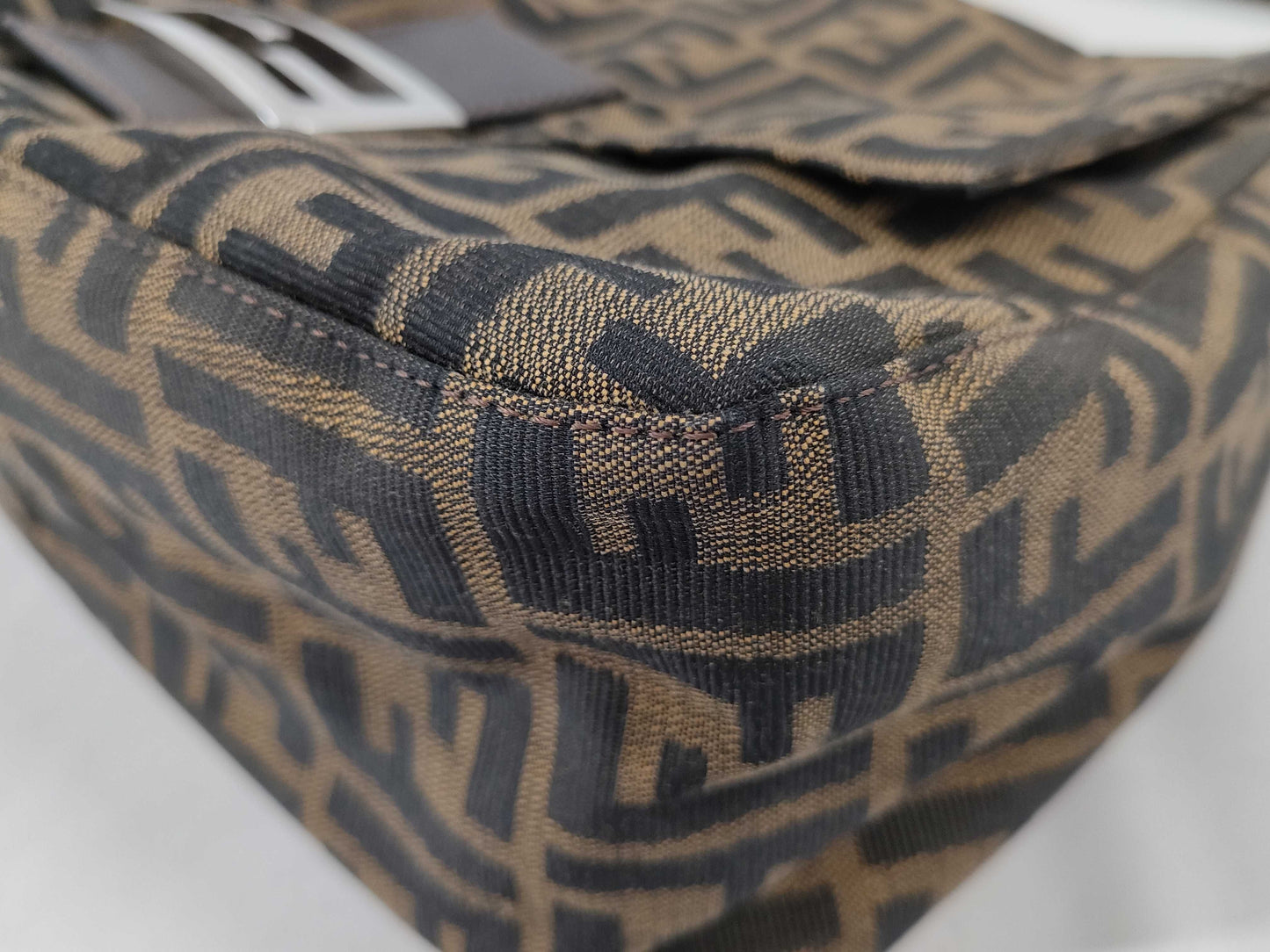 FENDI Mamma Bucket Shoulder Bag