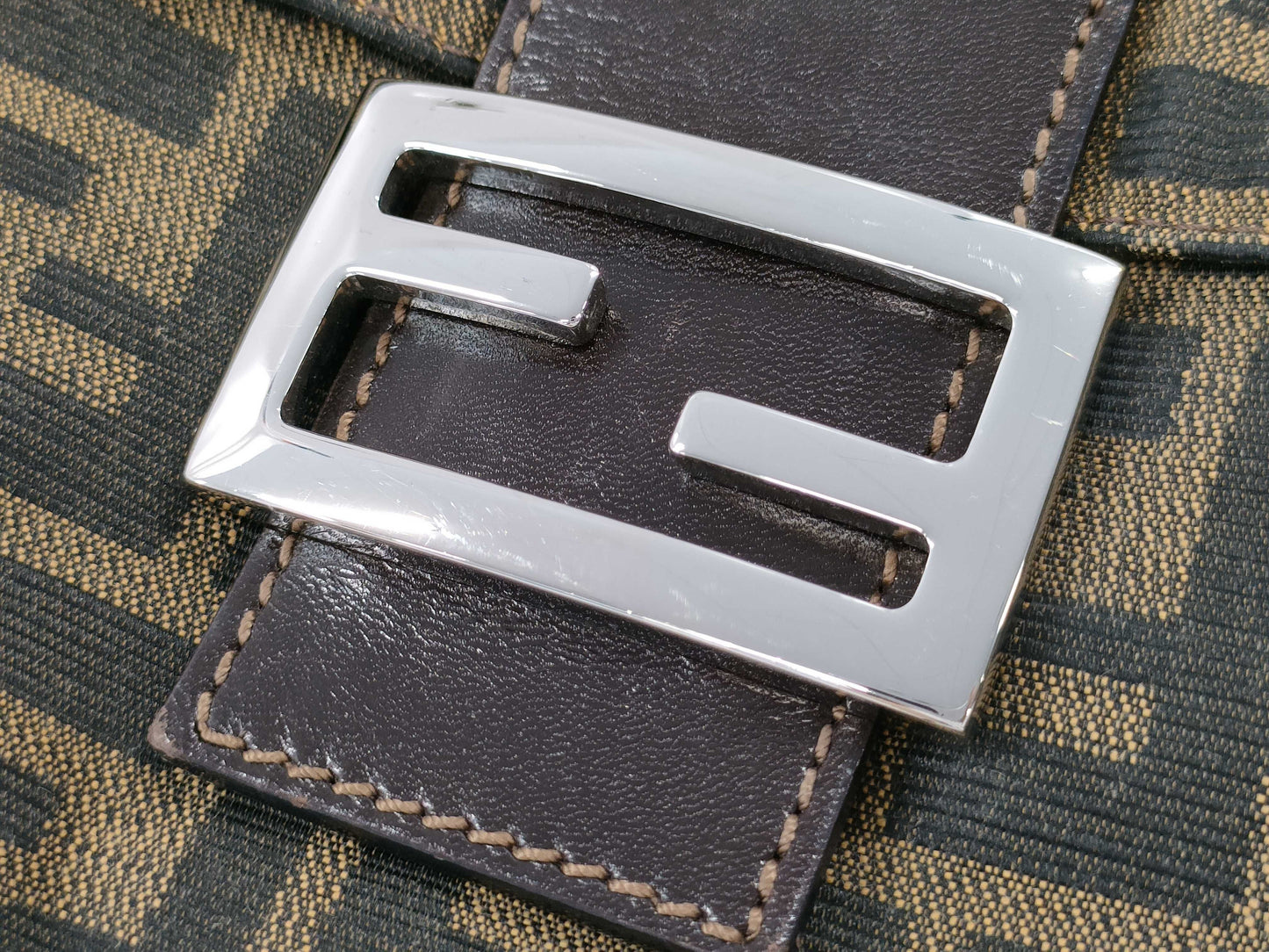 FENDI Mamma Bucket Shoulder Bag