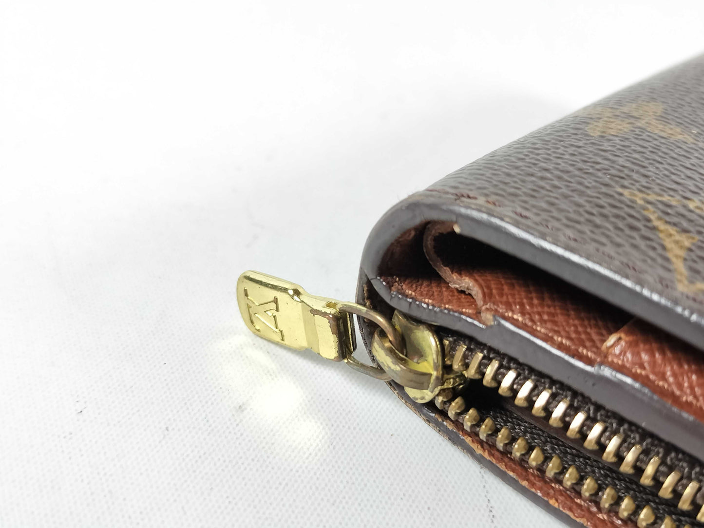LOUIS VUITTON MI0041 Monogram Vuitton Compact Zip Wallet