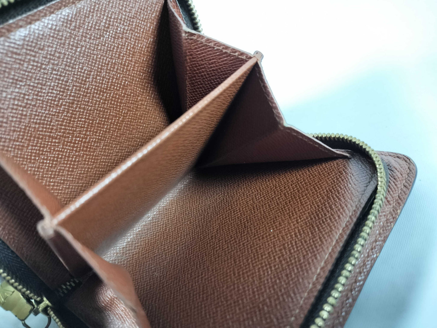 LOUIS VUITTON MI0041 Monogram Vuitton Compact Zip Wallet