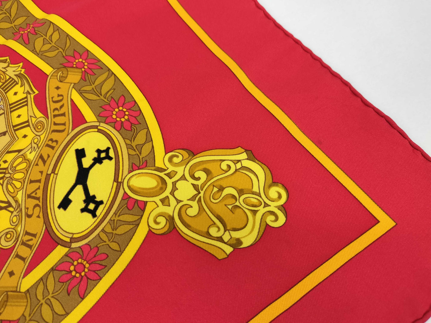 HERMES Carre 90 Salzburg Scarf