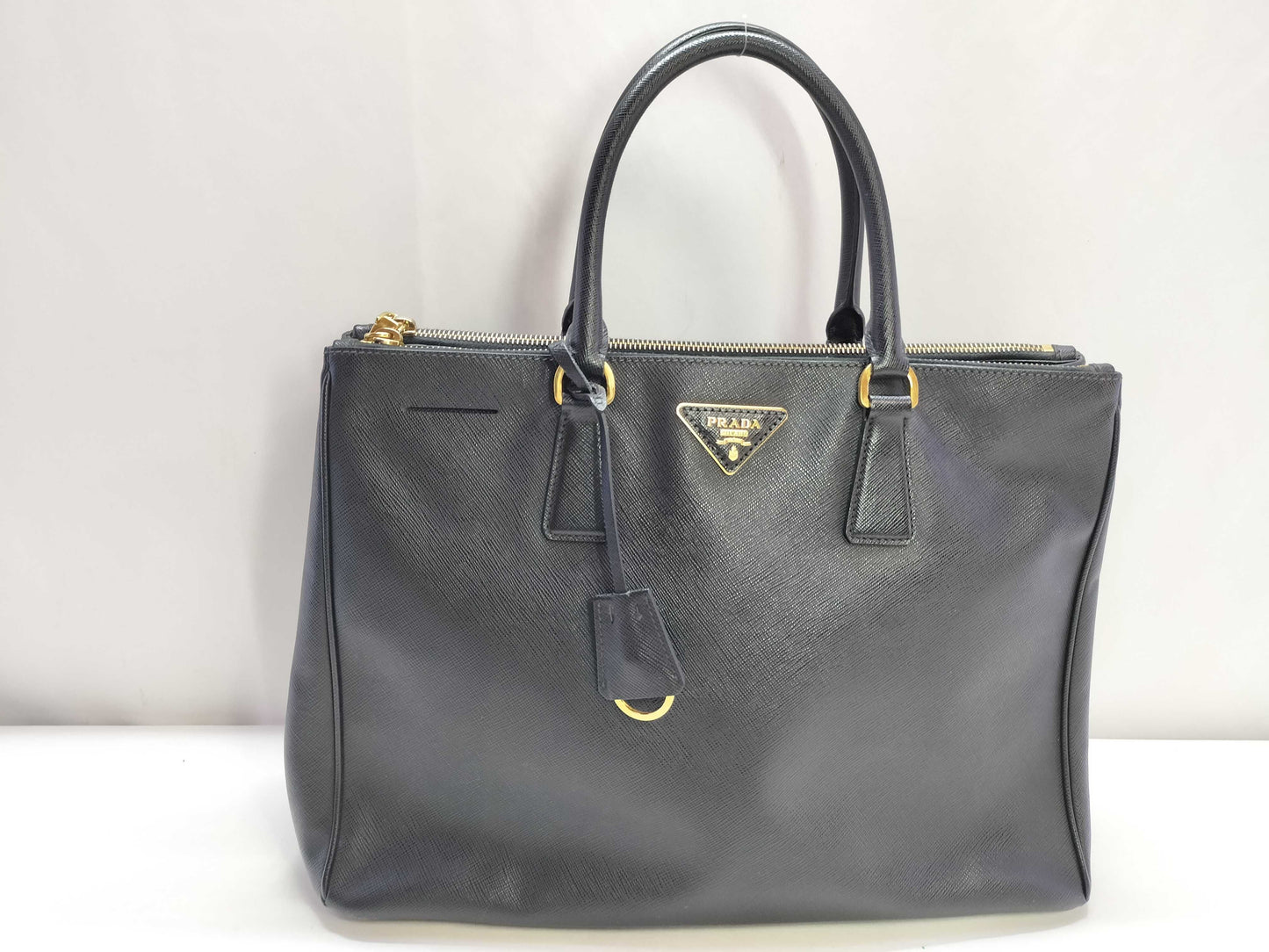 PRADA PRADA Prada Saffiano Black Handbag