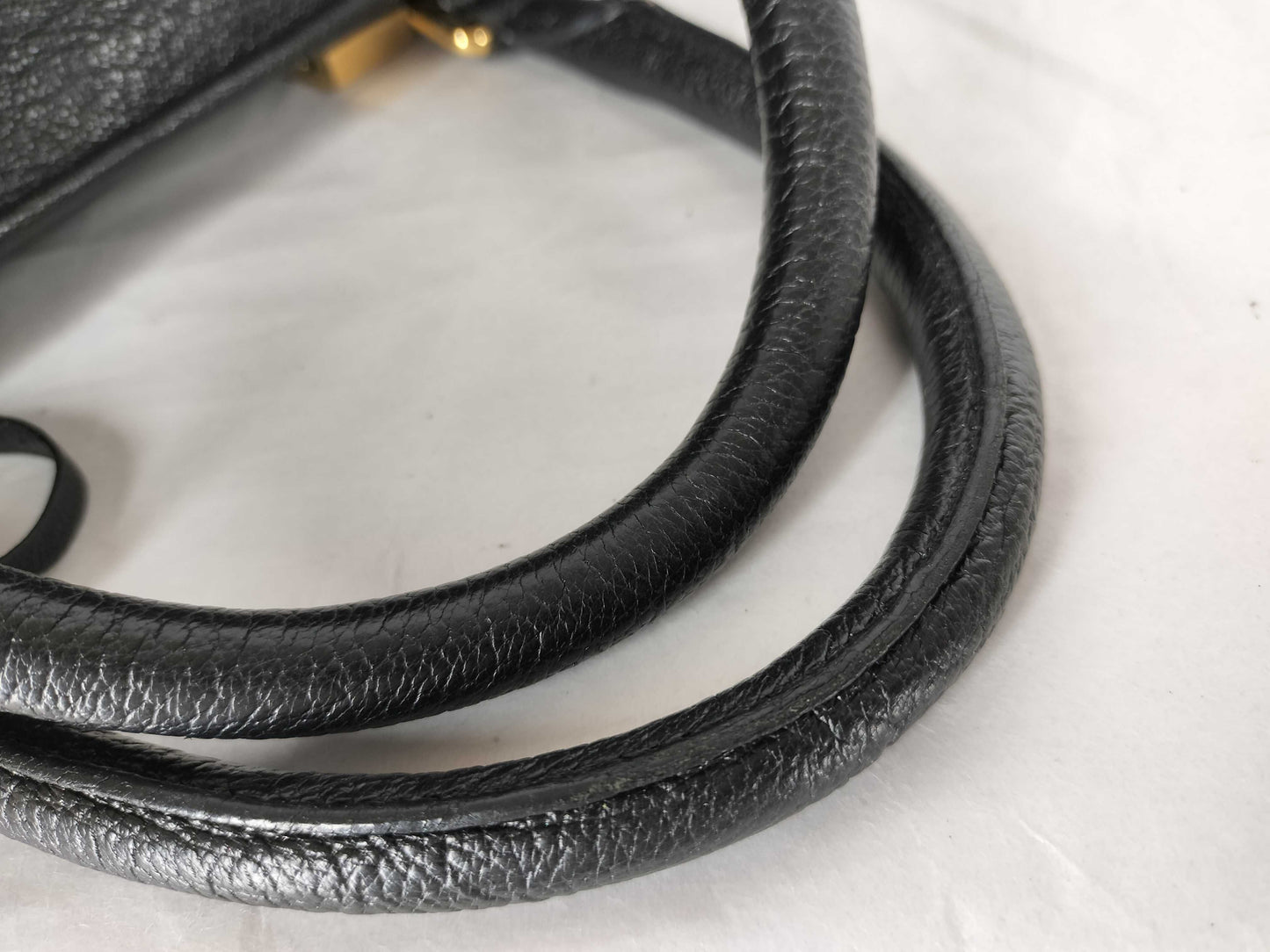 LOEWE Amazona 36 Leather Handbag in Black