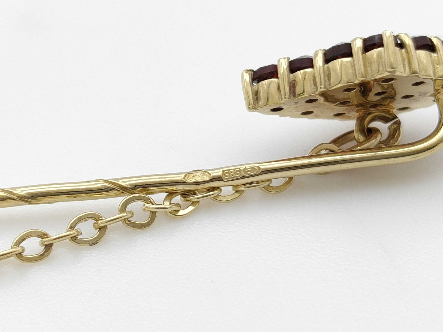 Garnet 585 2.4g Tie Pin/Cufflinks