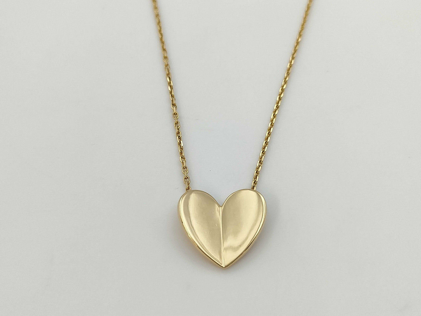 Van Cleef & Arpels Frivole Heart Necklace in Yellow Gold 750, 5.7g