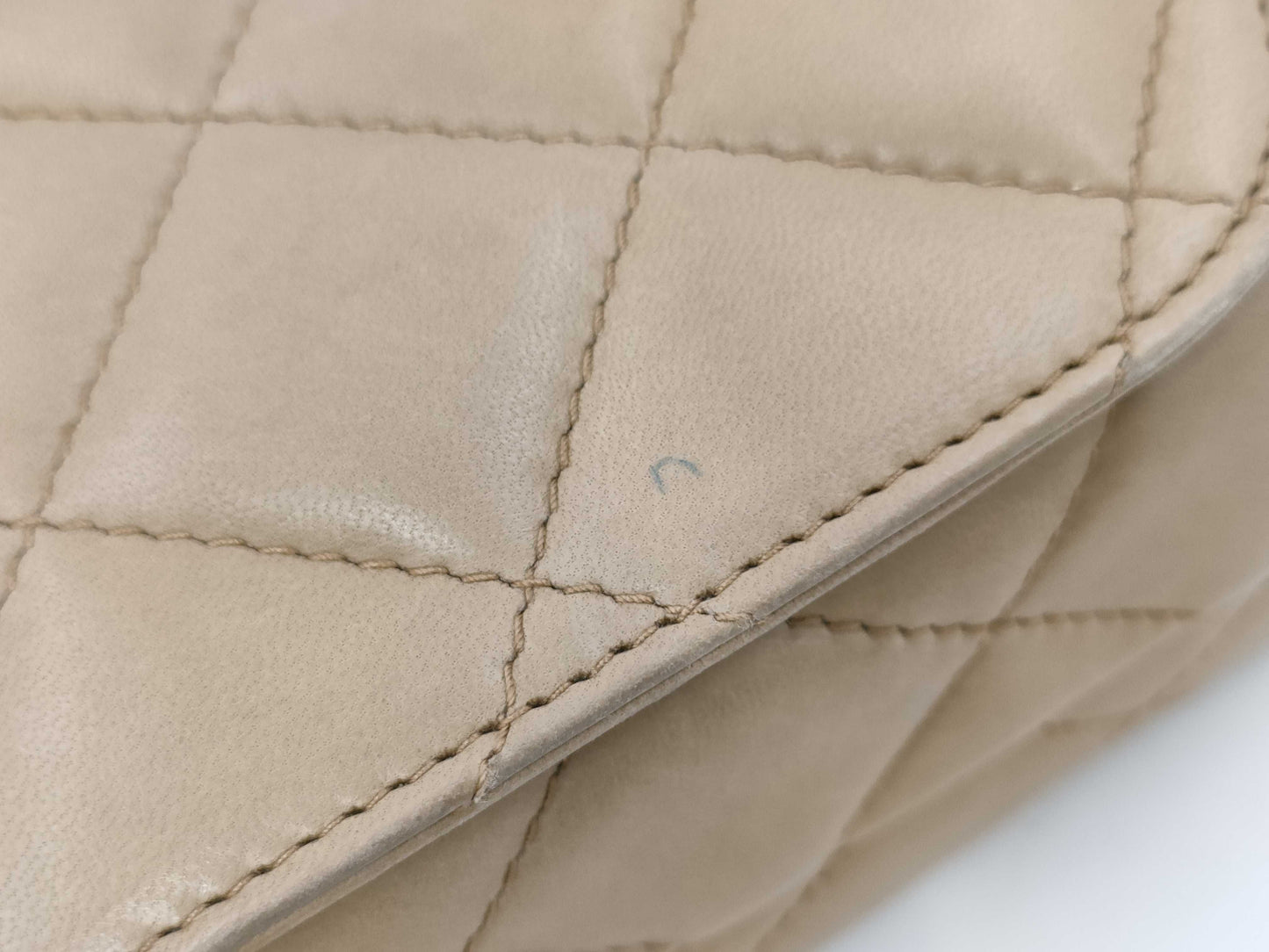 CHANEL Leather Shoulder Bag