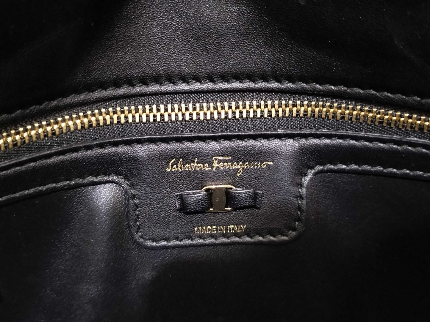 Salvatore Ferragamo Vara Vara Ribbon Chain Shoulder Bag