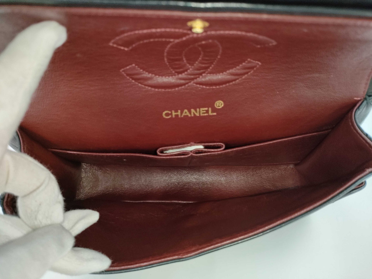 CHANEL Matelasse 25 Shoulder Bag