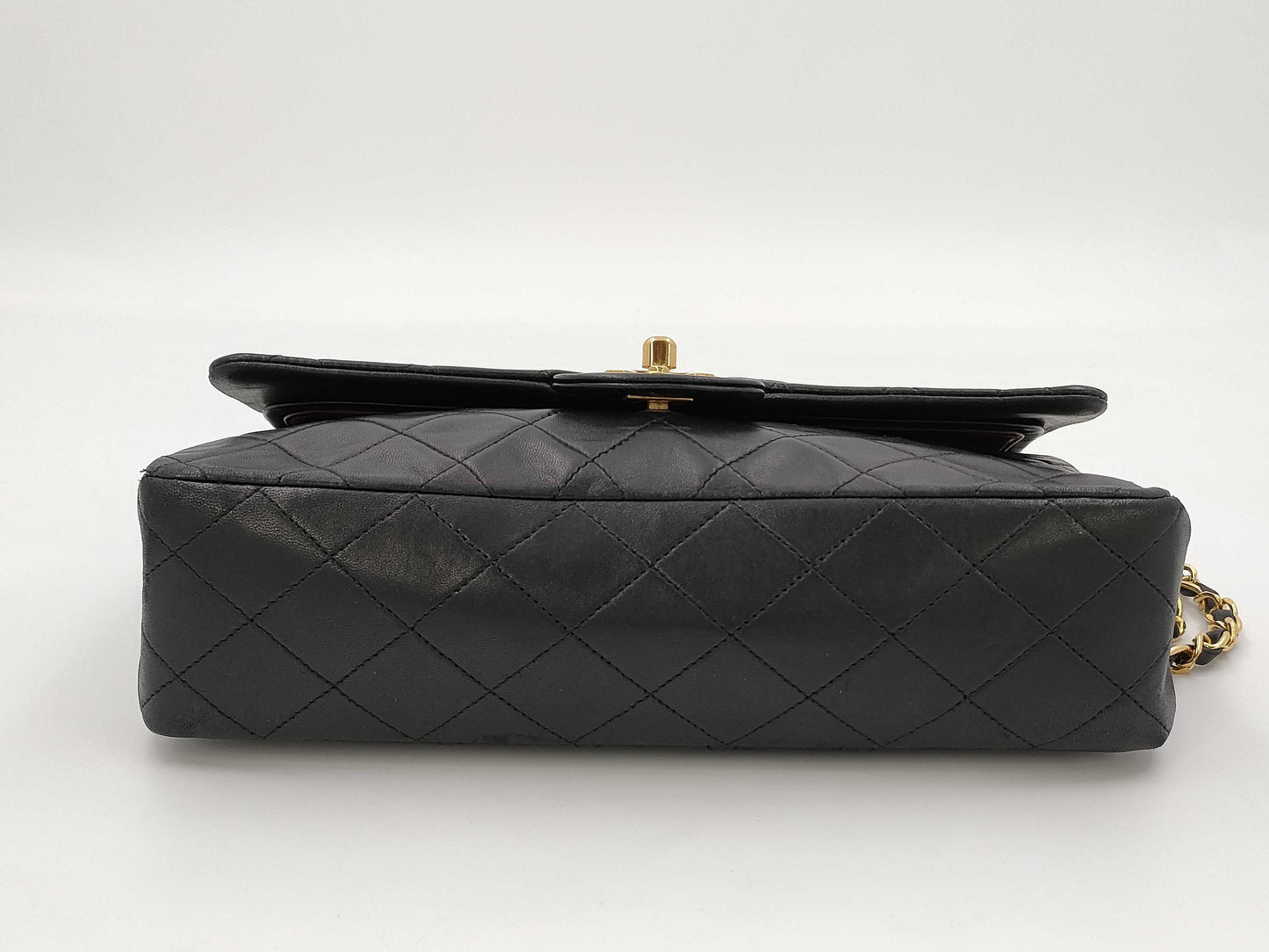 CHANEL Matelasse 25 Shoulder Bag