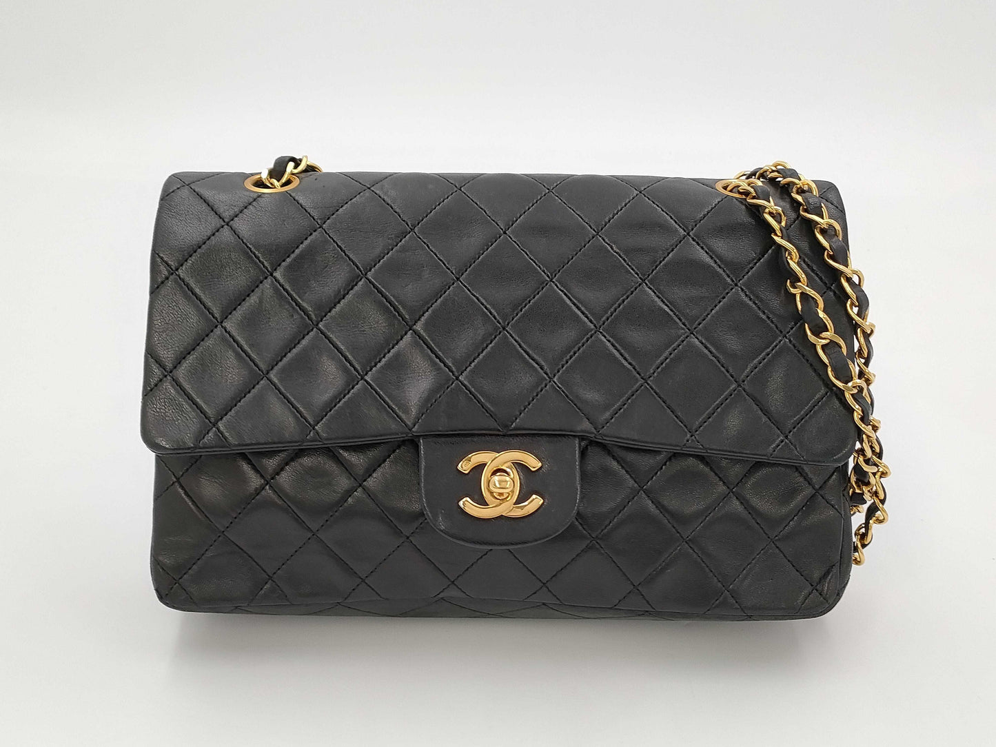 CHANEL Matelasse 25 Shoulder Bag
