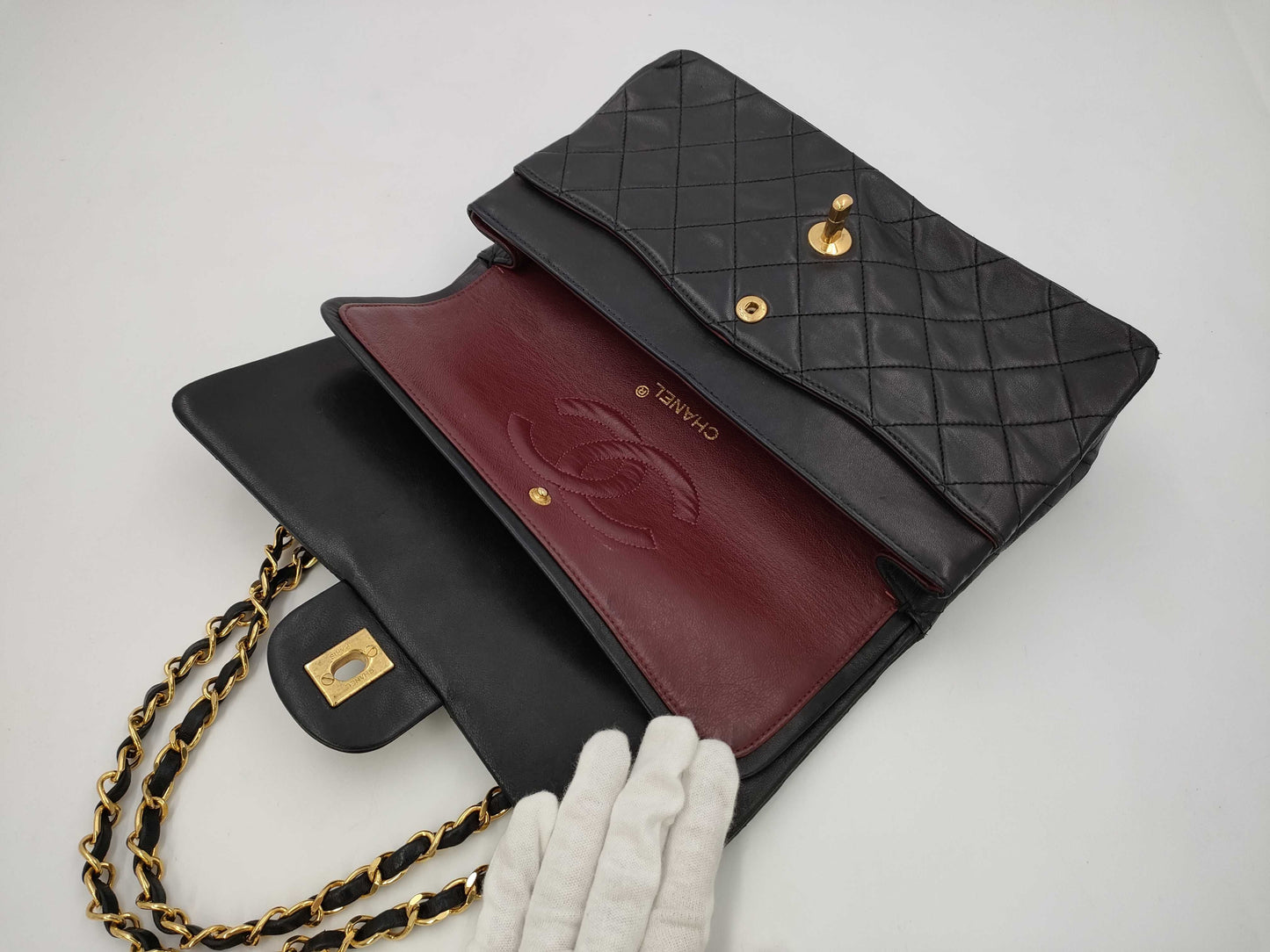 CHANEL Matelasse 25 Shoulder Bag