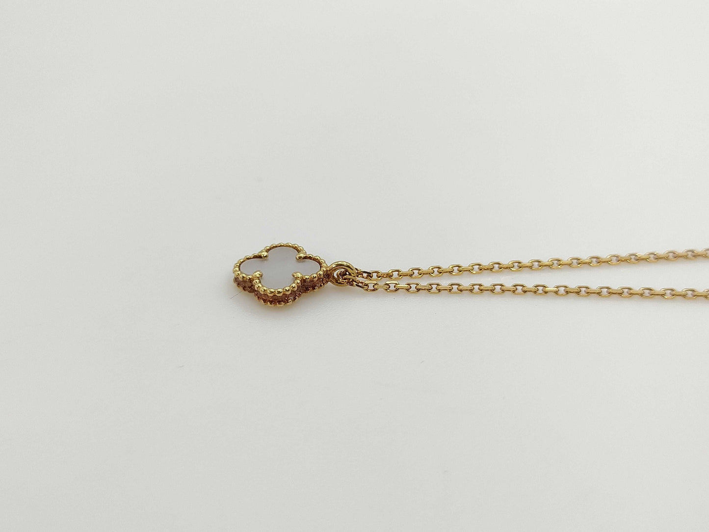 Van Cleef & Arpels Sweet Alhambra Mother-of-Pearl 750 2.8g Necklace
