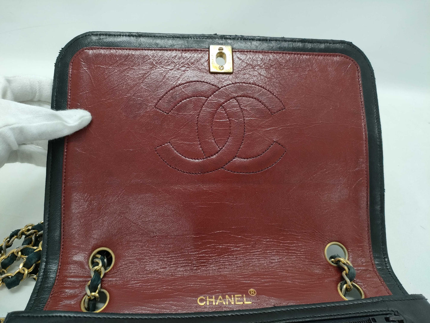 CHANEL Matelasse Lambskin Single Flap Single Chain Bag in Black with Gold Hardware, Shoulder Bag