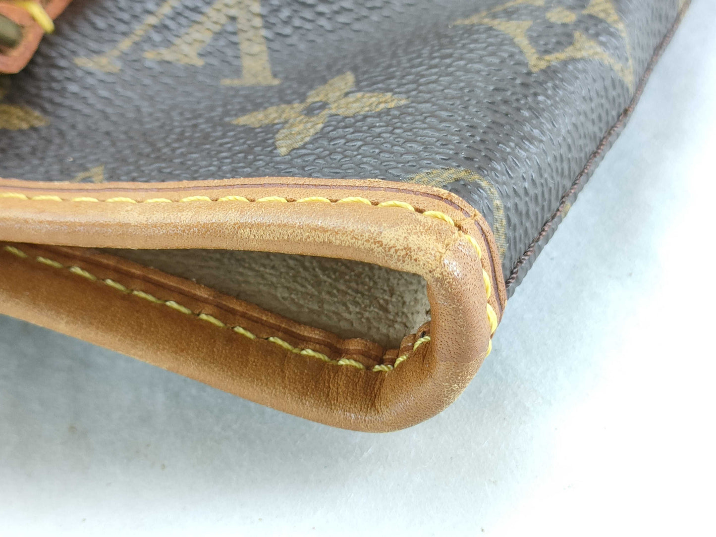 LOUIS VUITTON RFID Unverified VI0060 Monogram Louis Vuitton Monogram Bucket PM M42238 Tote Bag