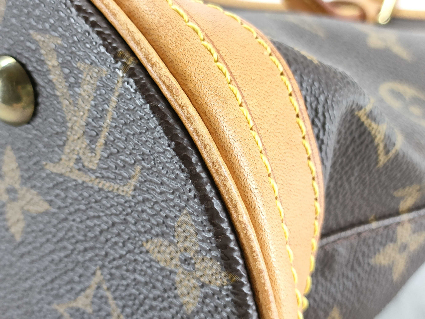 LOUIS VUITTON RFID Unverified VI0060 Monogram Louis Vuitton Monogram Bucket PM M42238 Tote Bag