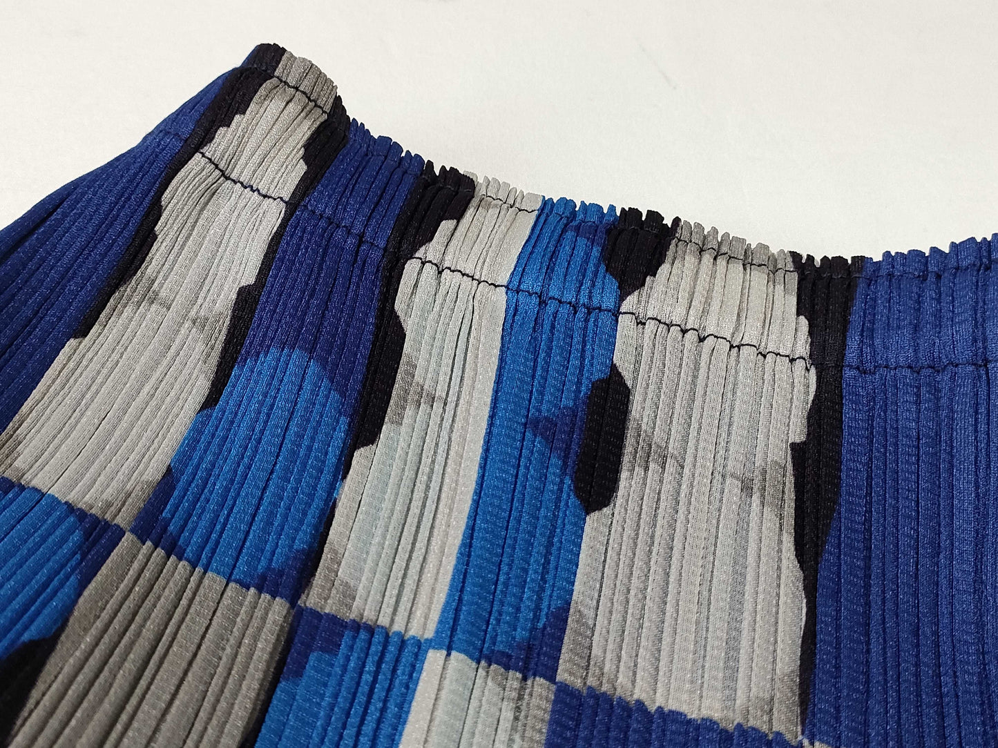 PLEATS PLEASE Dot Print Cut and Sew Tops