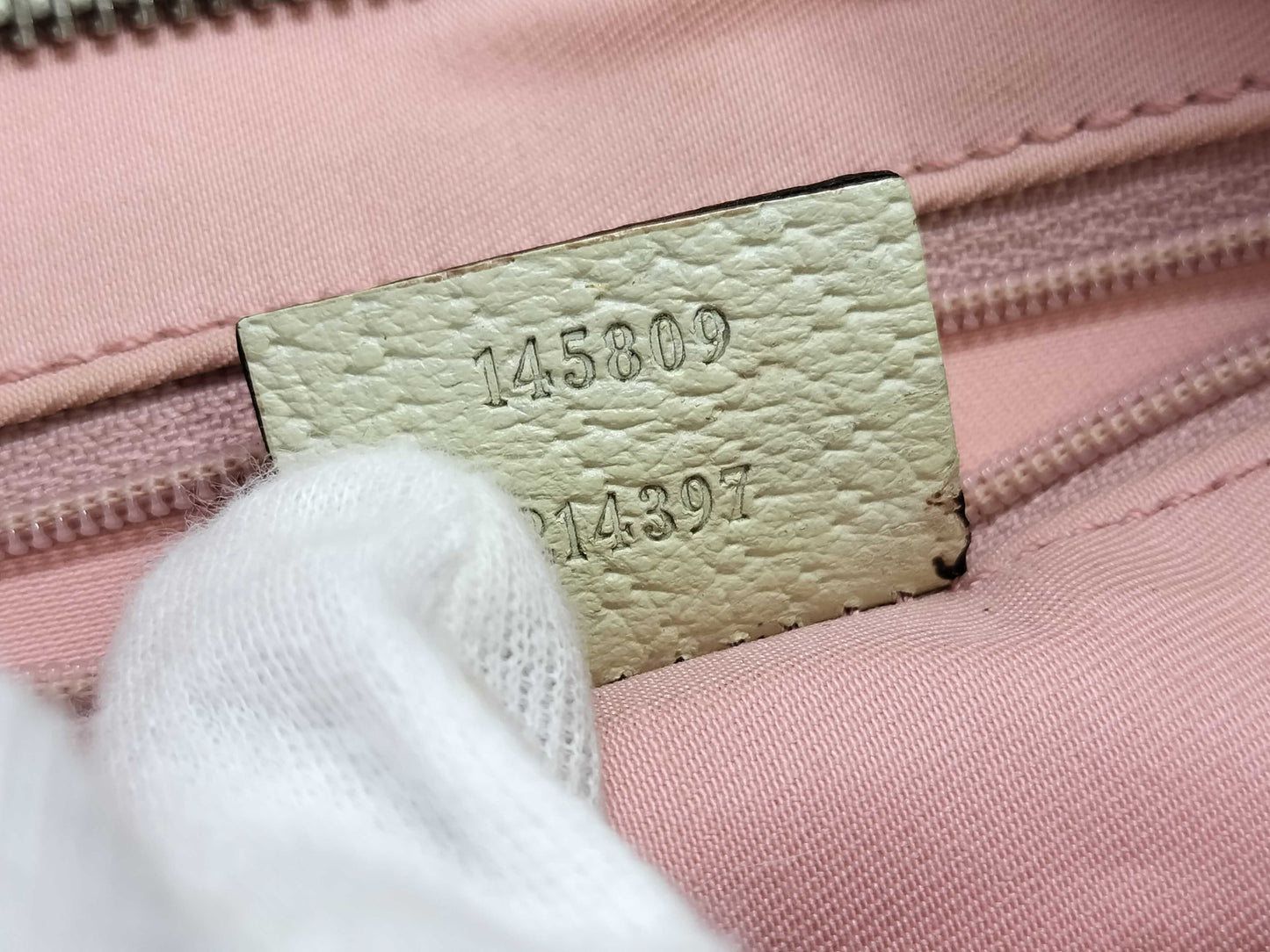 GUCCI GG Canvas Shoulder Bag Gucci GG Canvas Shoulder Bag