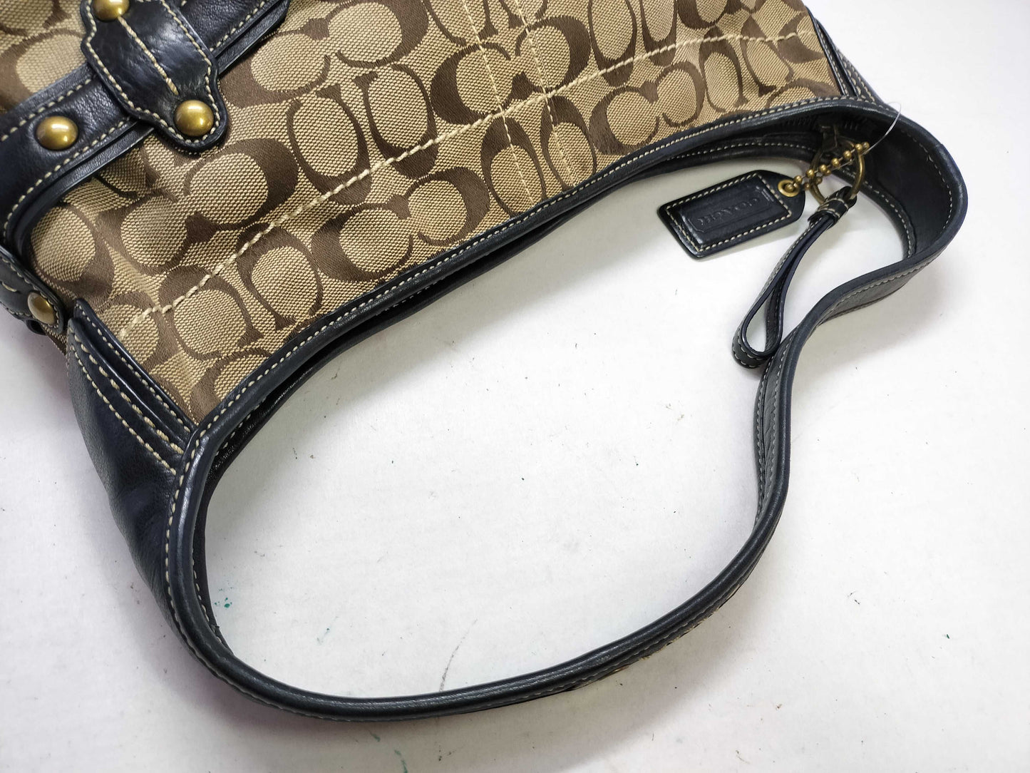 COACH Signature One-Shoulder Bag Shoulder Bag